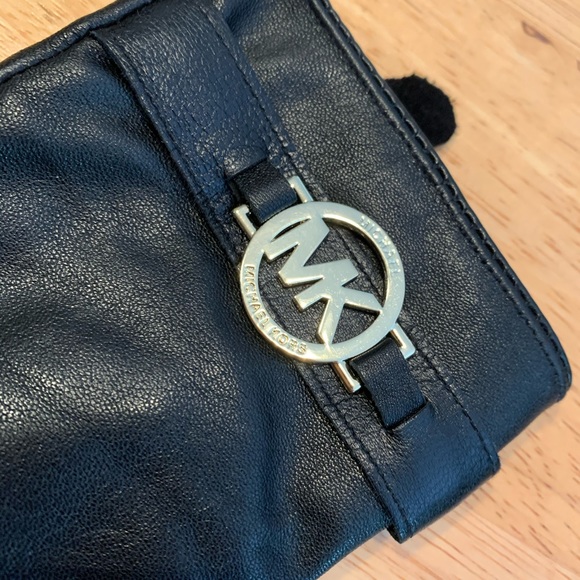 Michael Kors Leather Gloves - Picture 3 of 3